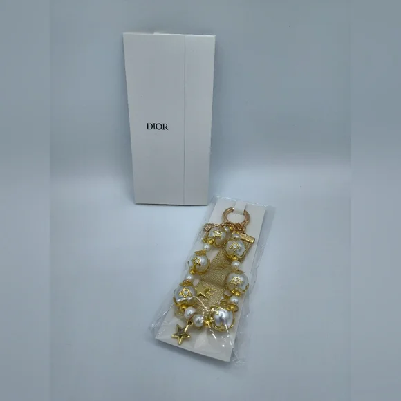 DIOR Star Charm Pearl Keychain | Beauté VIP Gift 2025 NIB Gold Pearl - Picture 2 of 5